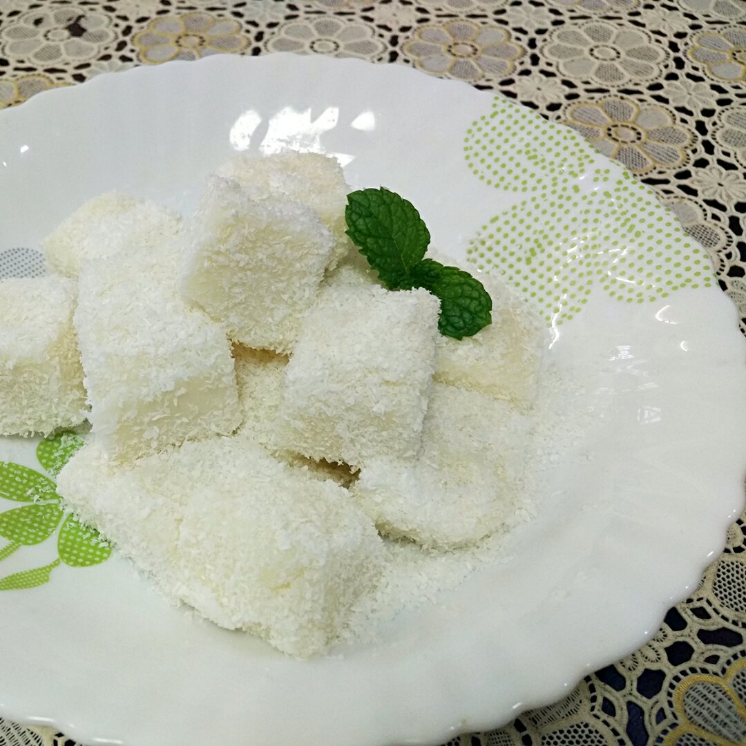 椰蓉牛奶糕