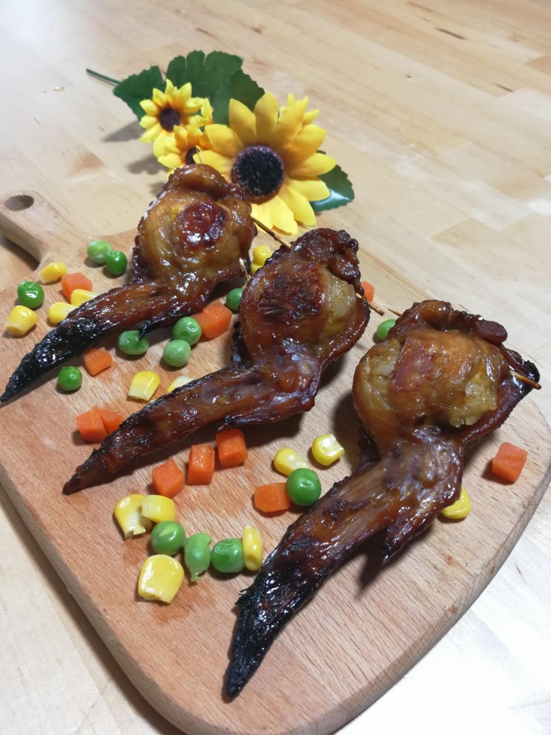 街头小吃界网红--鸡翅包饭