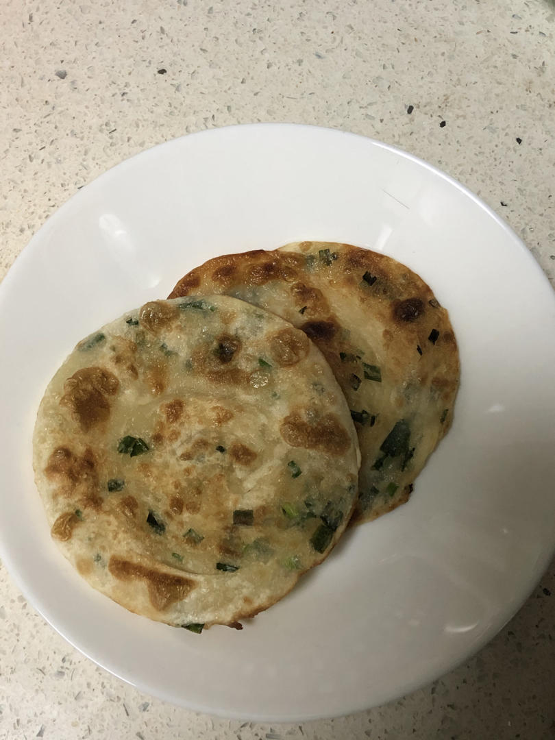 【葱油饼】假期好好做早餐，4步吃上香脆葱油饼！