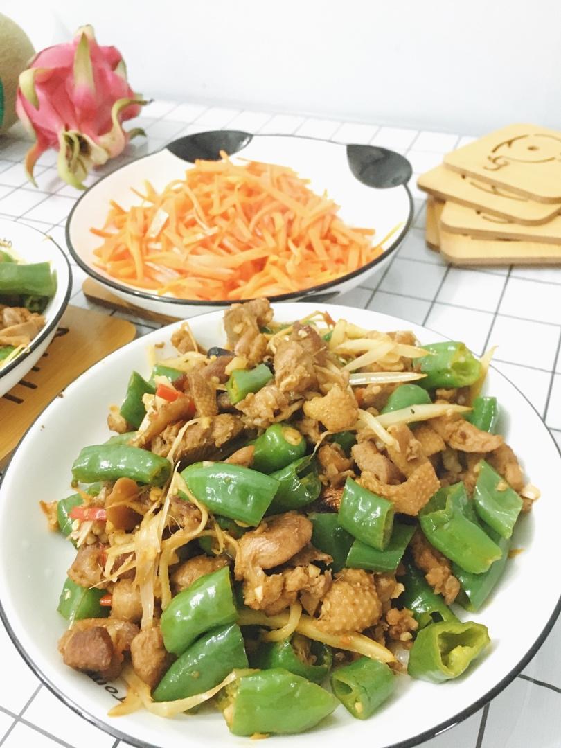 厨师长教你：自贡名菜“小煎鸭”的做法，味道非常赞