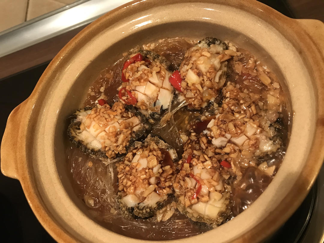 蒜蓉鲍鱼粉丝煲