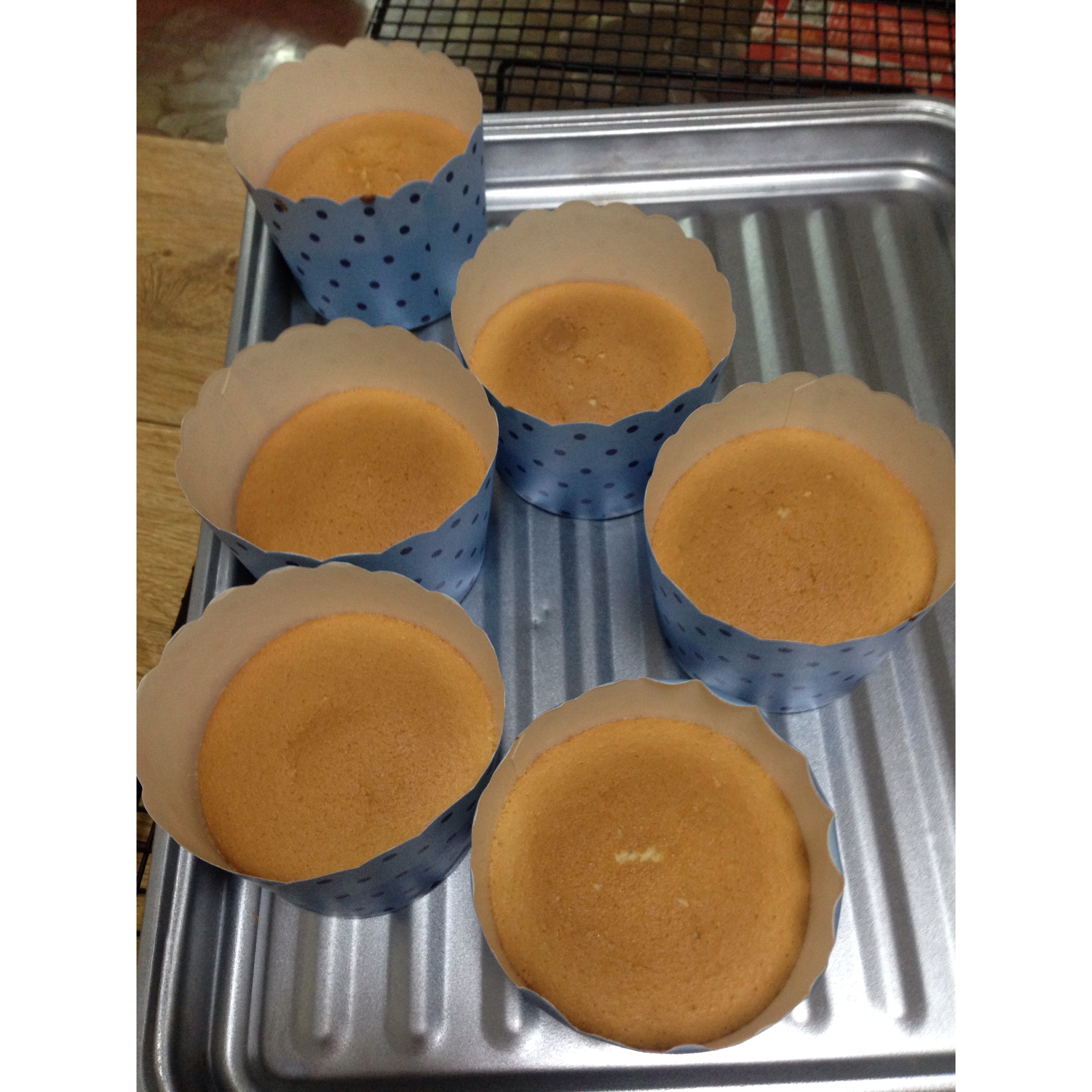 烤箱做蛋糕（戚风蛋糕的做法）