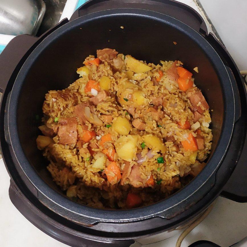 土豆焖饭（电饭锅版）