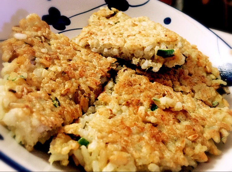 鸡蛋米饭饼——上班族快手早餐