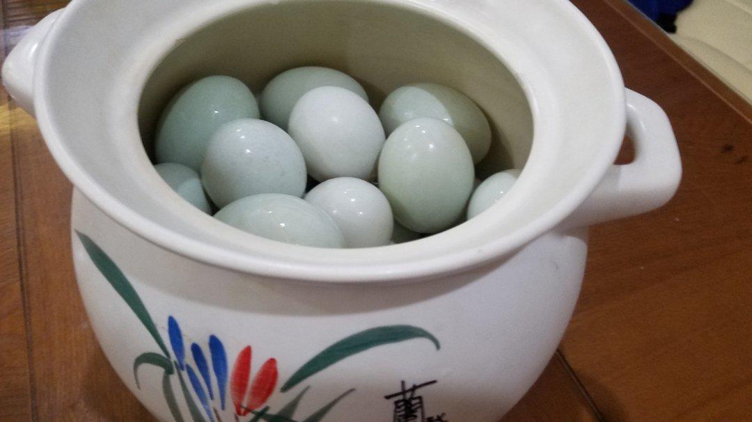 朴素的咸鸭蛋