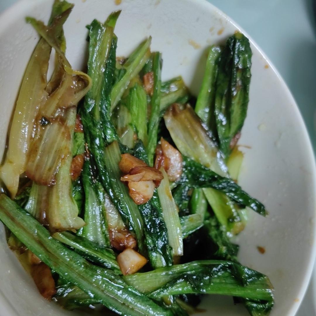 蒜蓉耗油清炒油麦菜，减脂快手菜，宝宝超爱，傻瓜步骤，屡试不爽，好吃且下饭，鲜香爽口！！