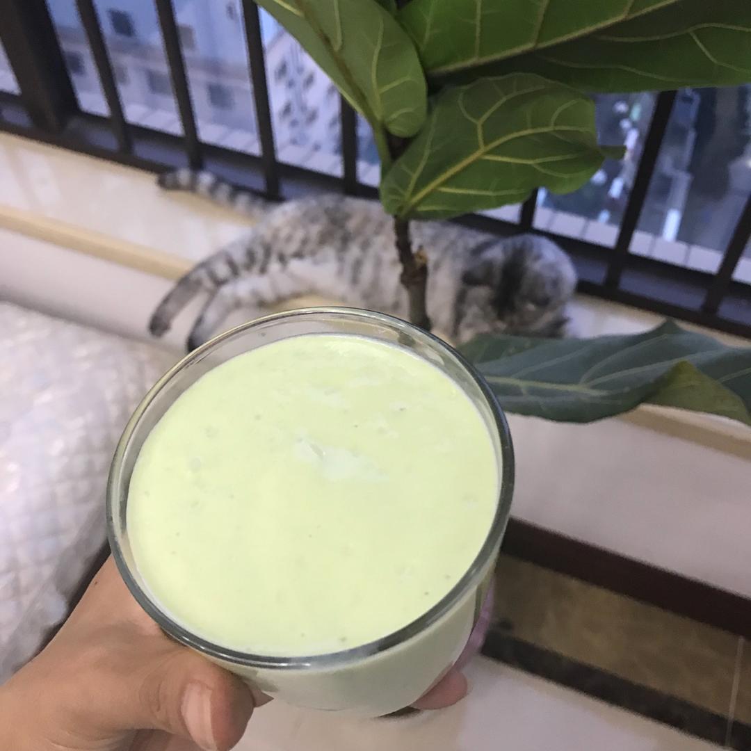 牛油果奶昔