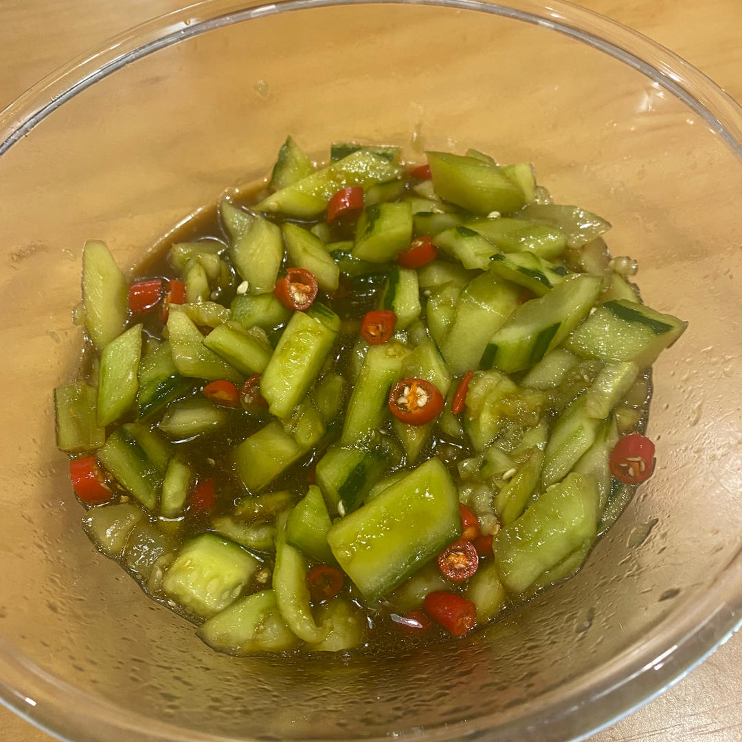 夏季简单快速凉拌黄瓜
