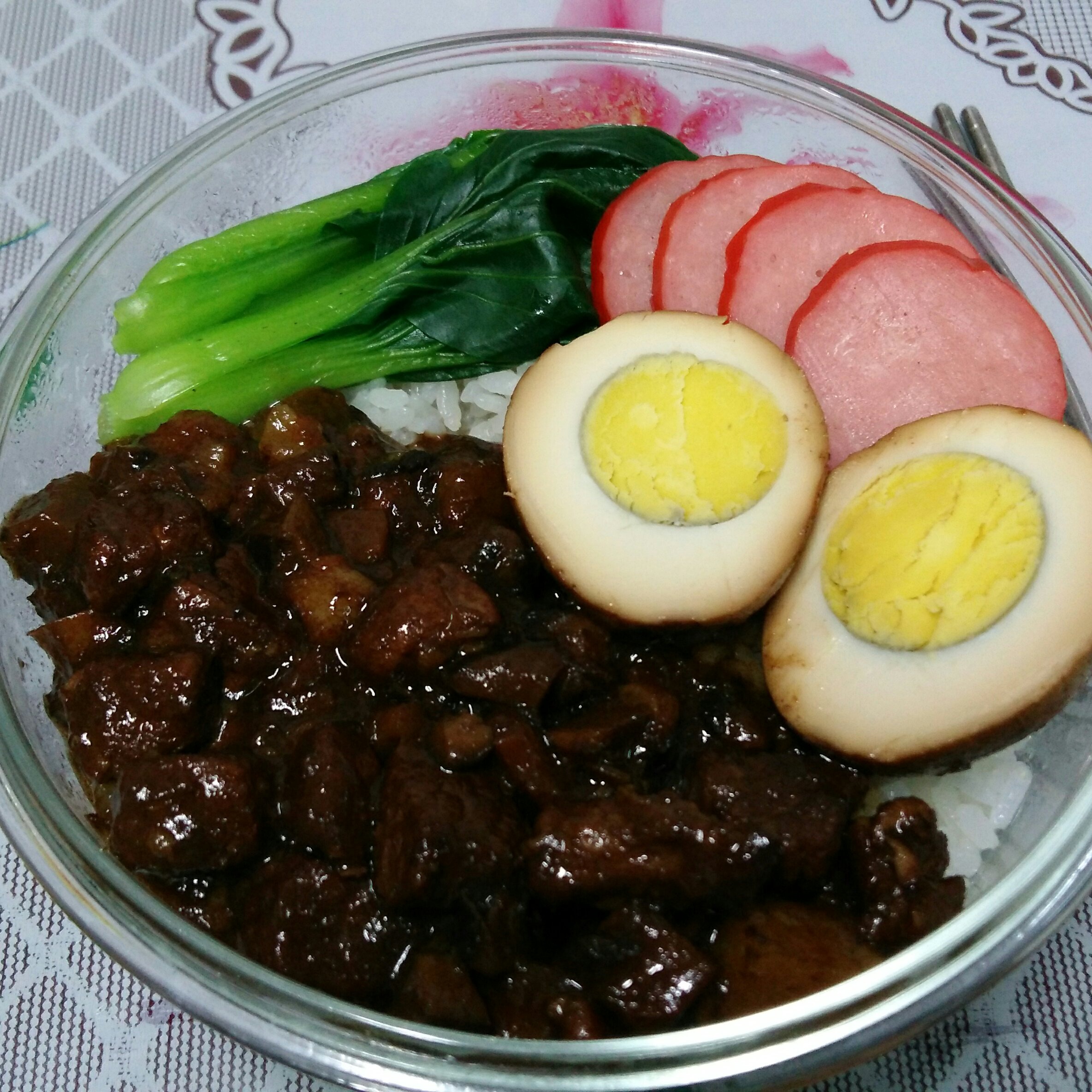 洋葱酥卤肉饭