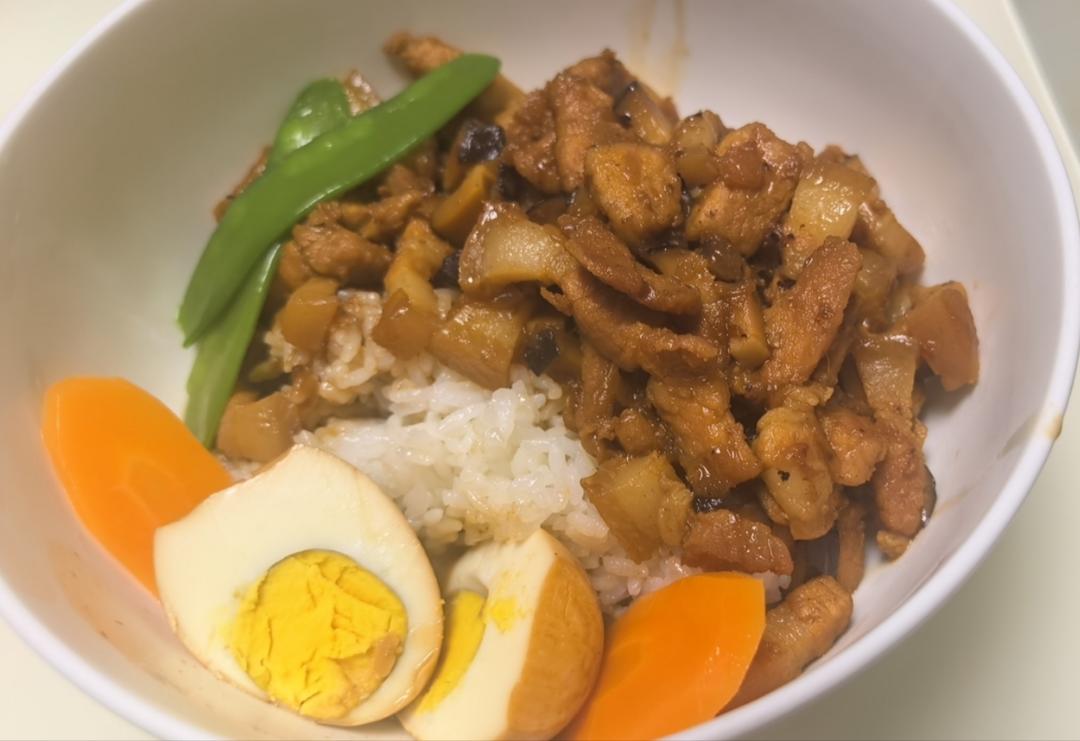 台式卤肉饭~