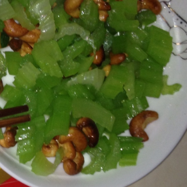 西芹腰果