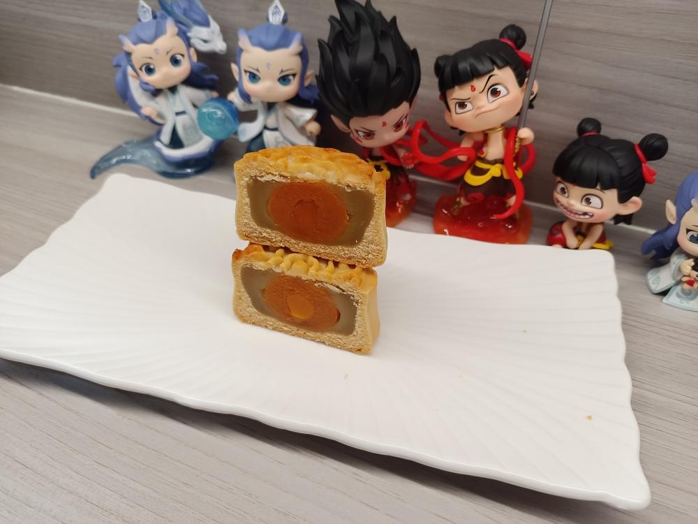 广式月饼—蛋黄莲蓉月饼