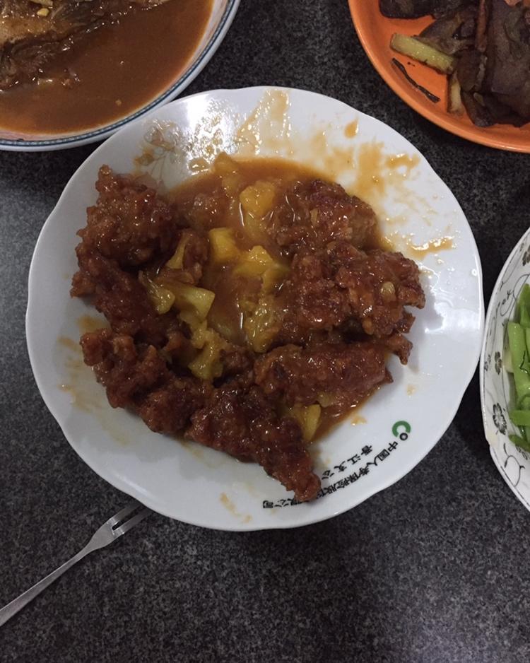 菠萝咕噜肉