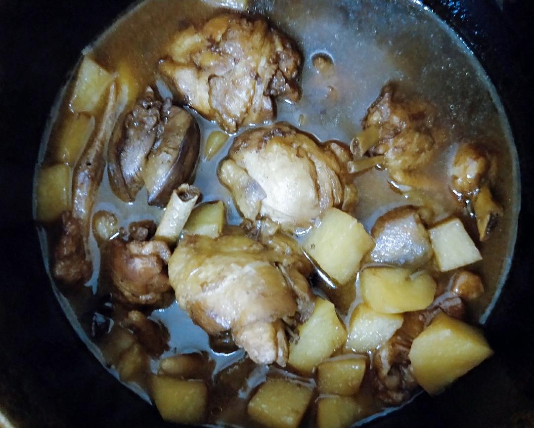 红烧土豆鸡块
