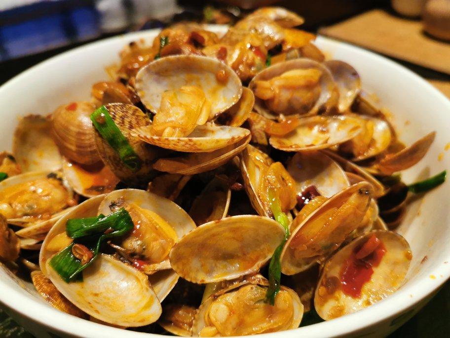 葱炒花蛤