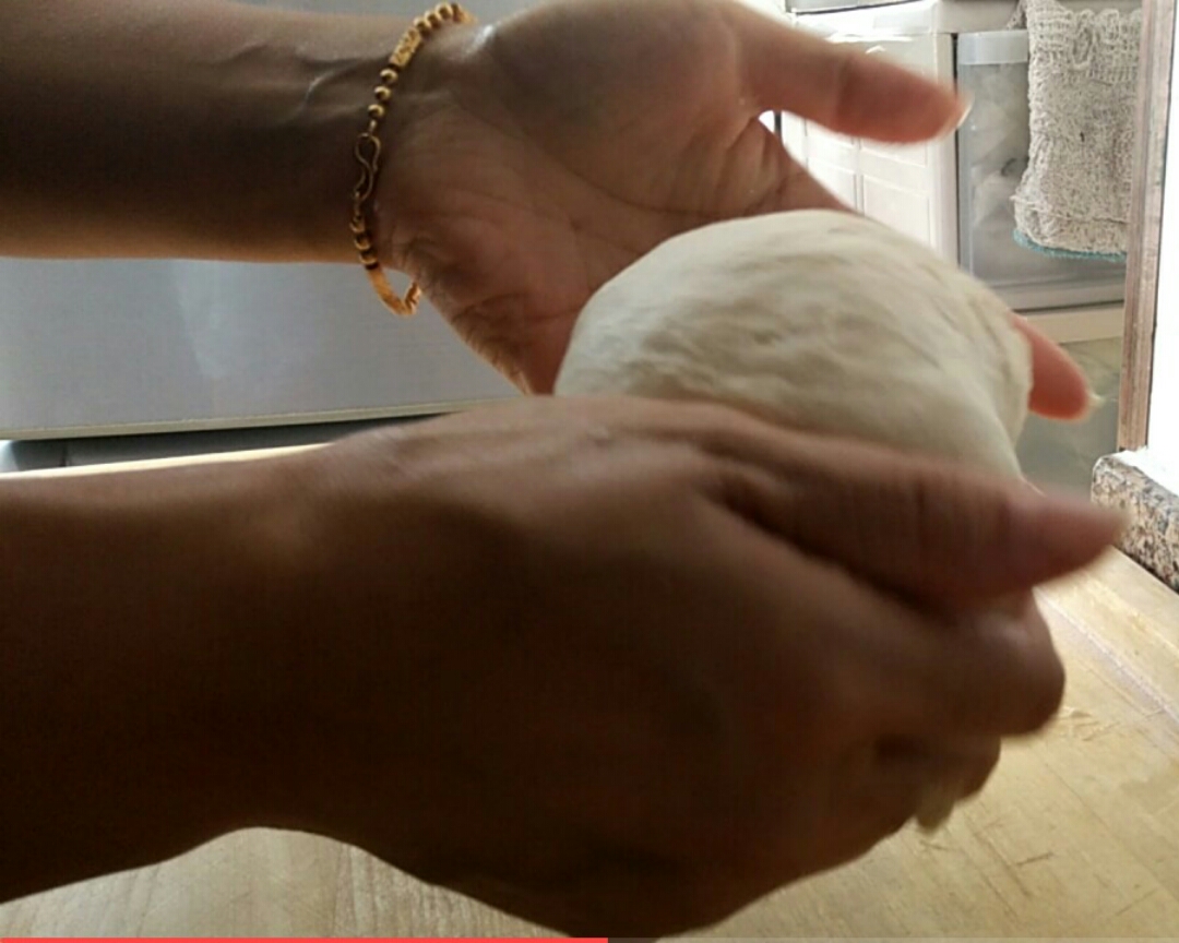 大润发同款玉米粒沙拉小面包（一次发酵，附手揉快速出膜方法）的做法 步骤9