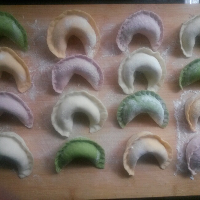 彩色饺子