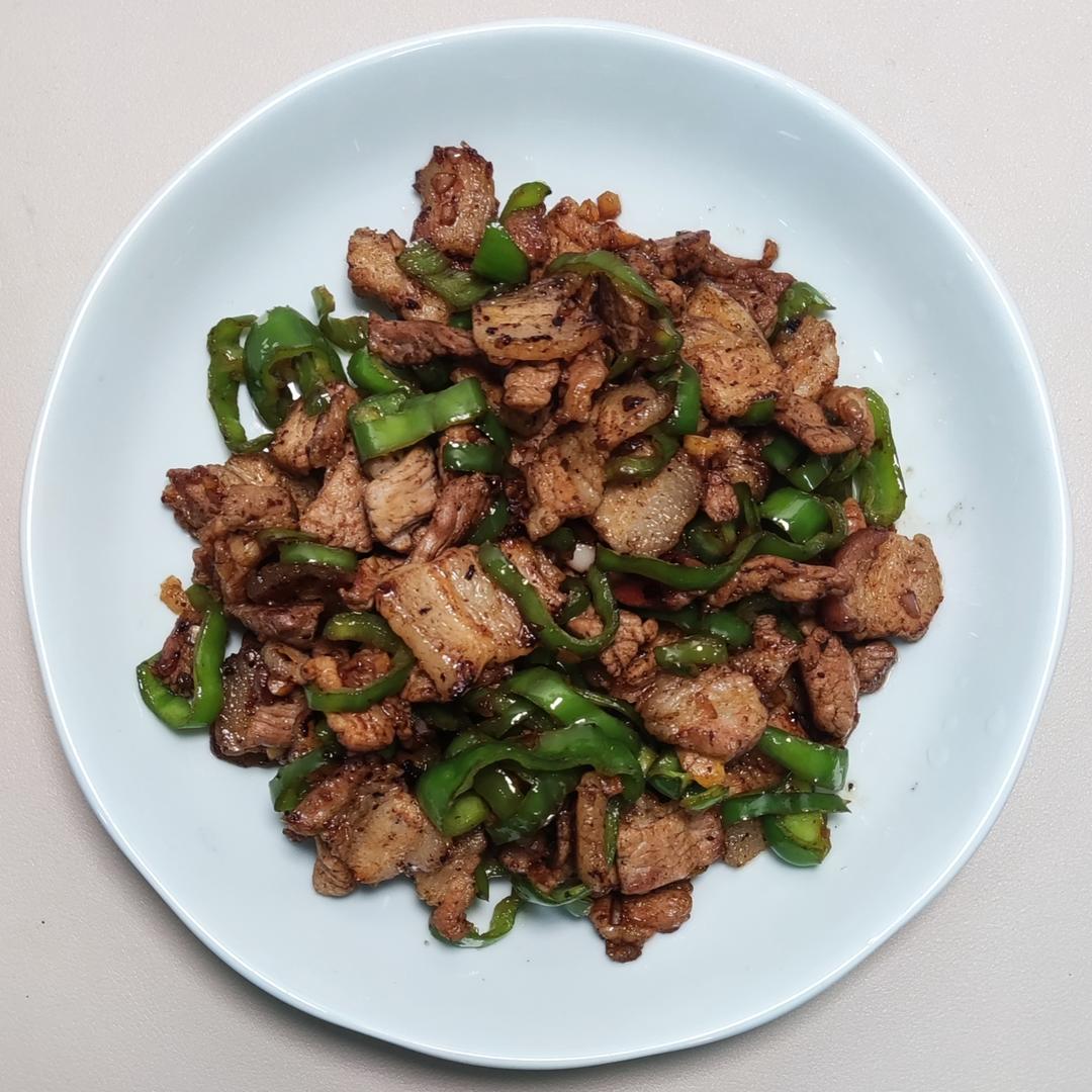 不放一滴油，焦香四溢的青椒五花肉🥩🥩