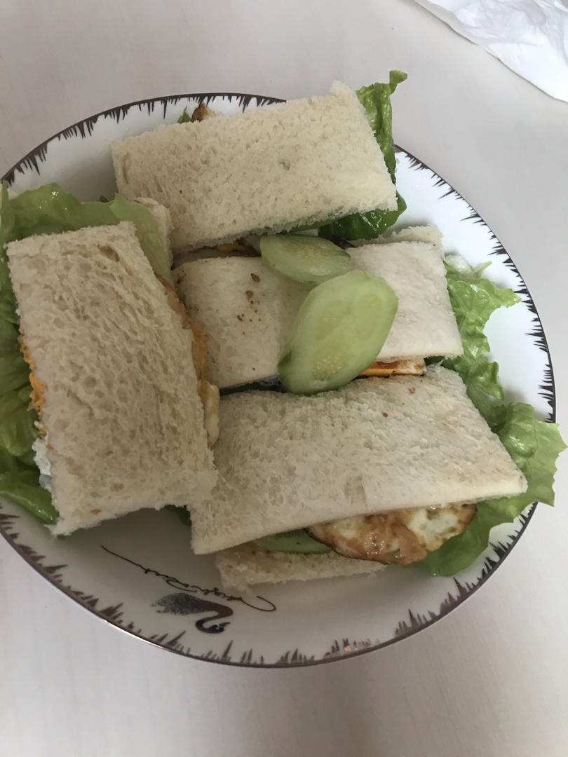 简单的早餐：三明治