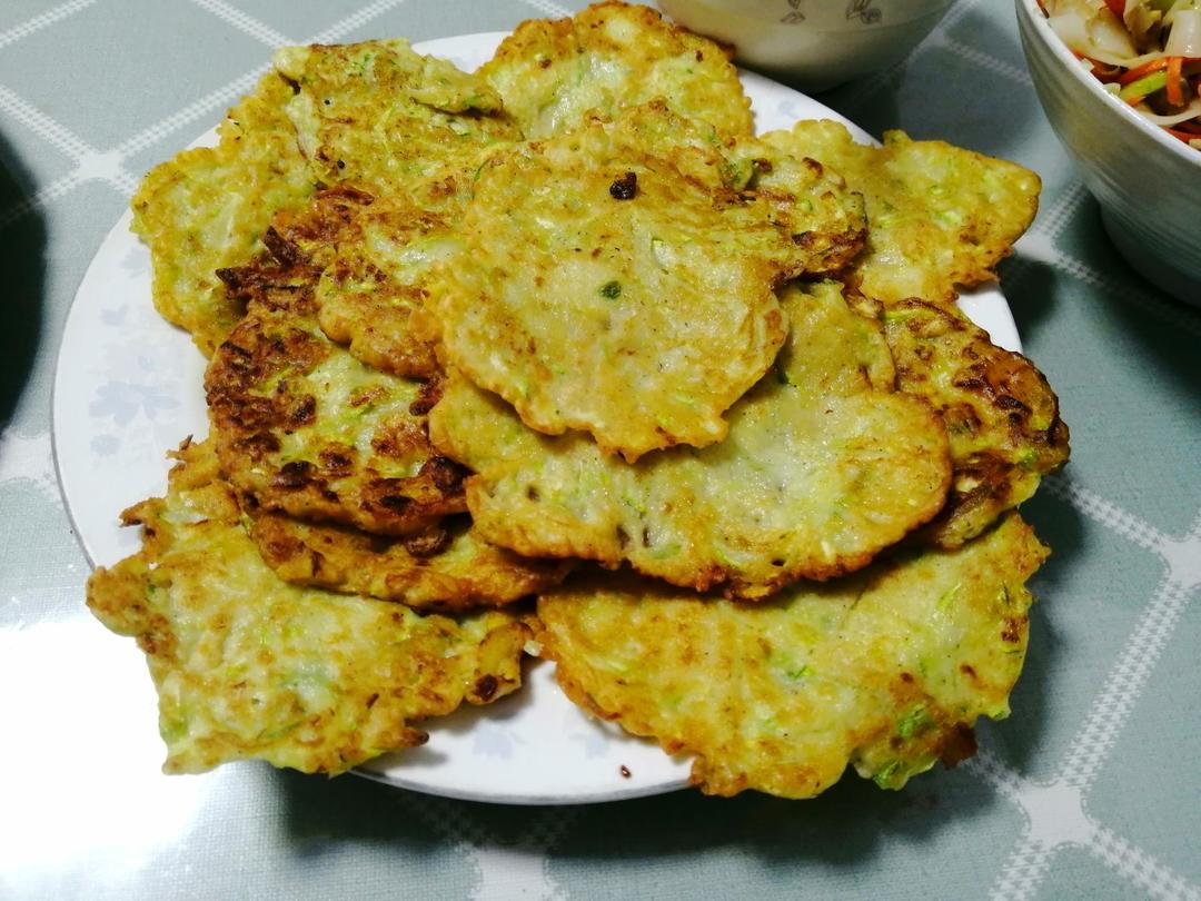 五分钟快手小菜（让孩子爱上青菜的一道开胃小菜）
