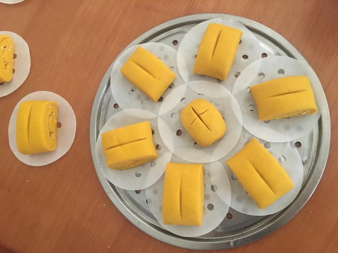 新手也可以--详解如何做出人见人爱、金黄的南瓜馒头