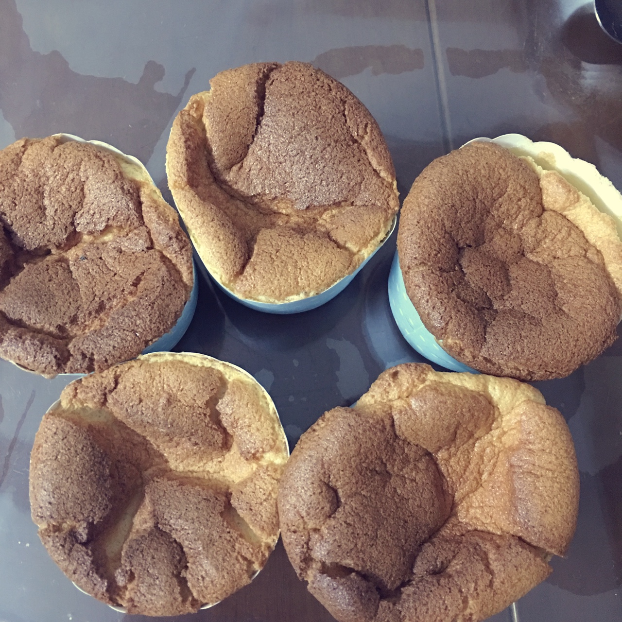 软绵绵戚风纸杯蛋糕