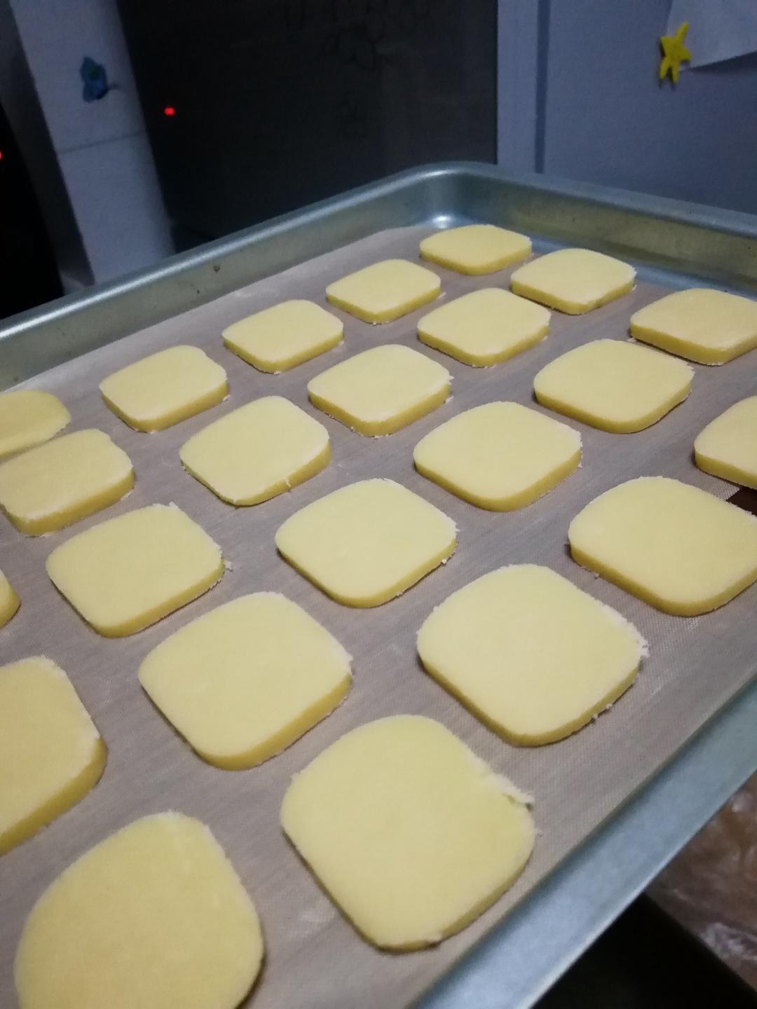 极简风炼奶小饼干