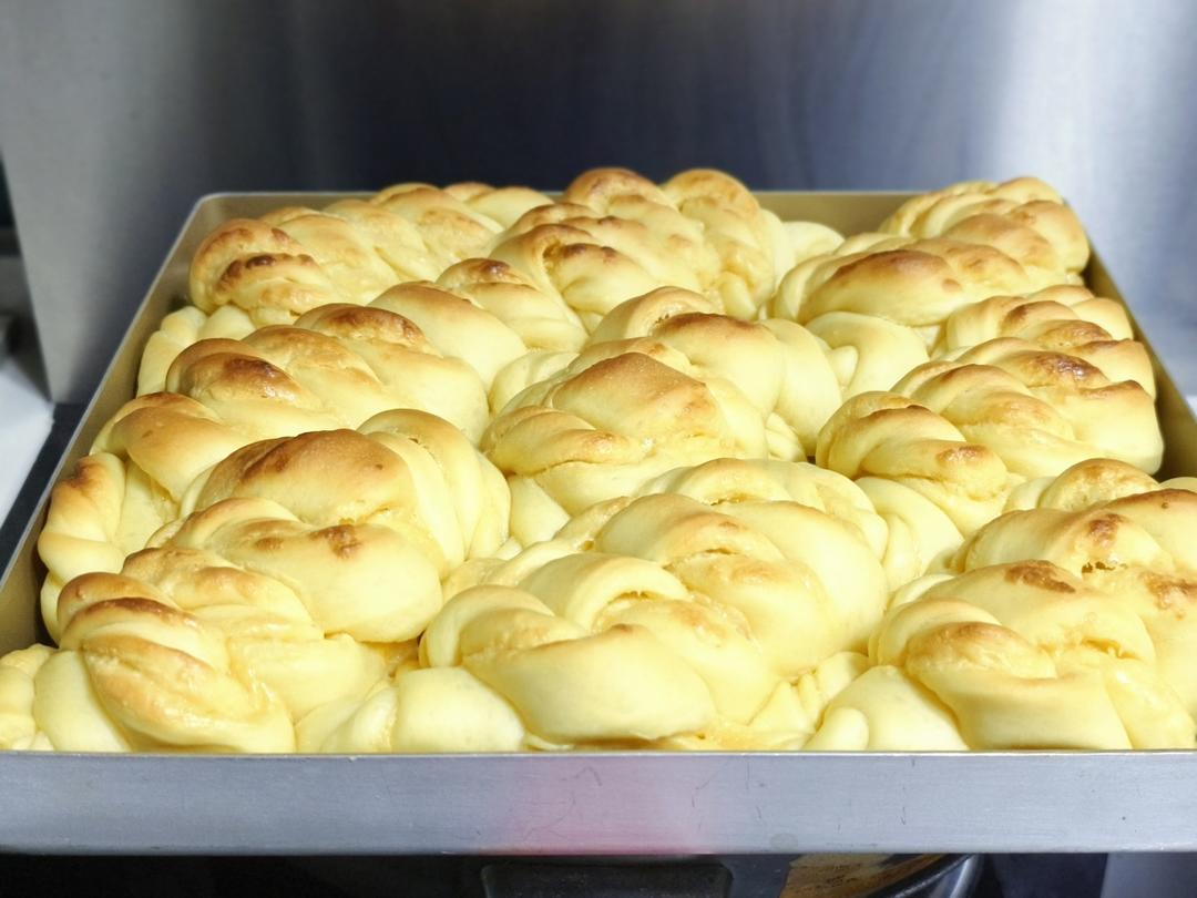 咸蛋黄奶酥面包（免模具）