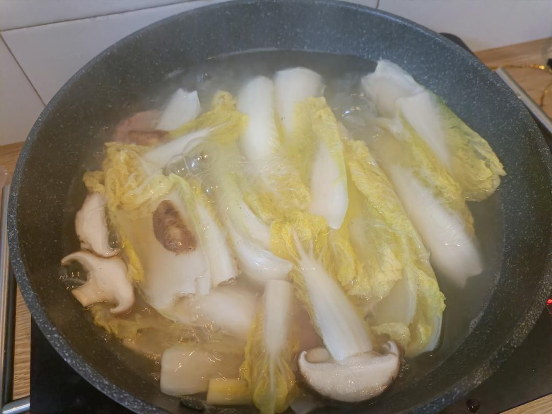 超简单家常菜-鲜美娃娃菜粉丝汤