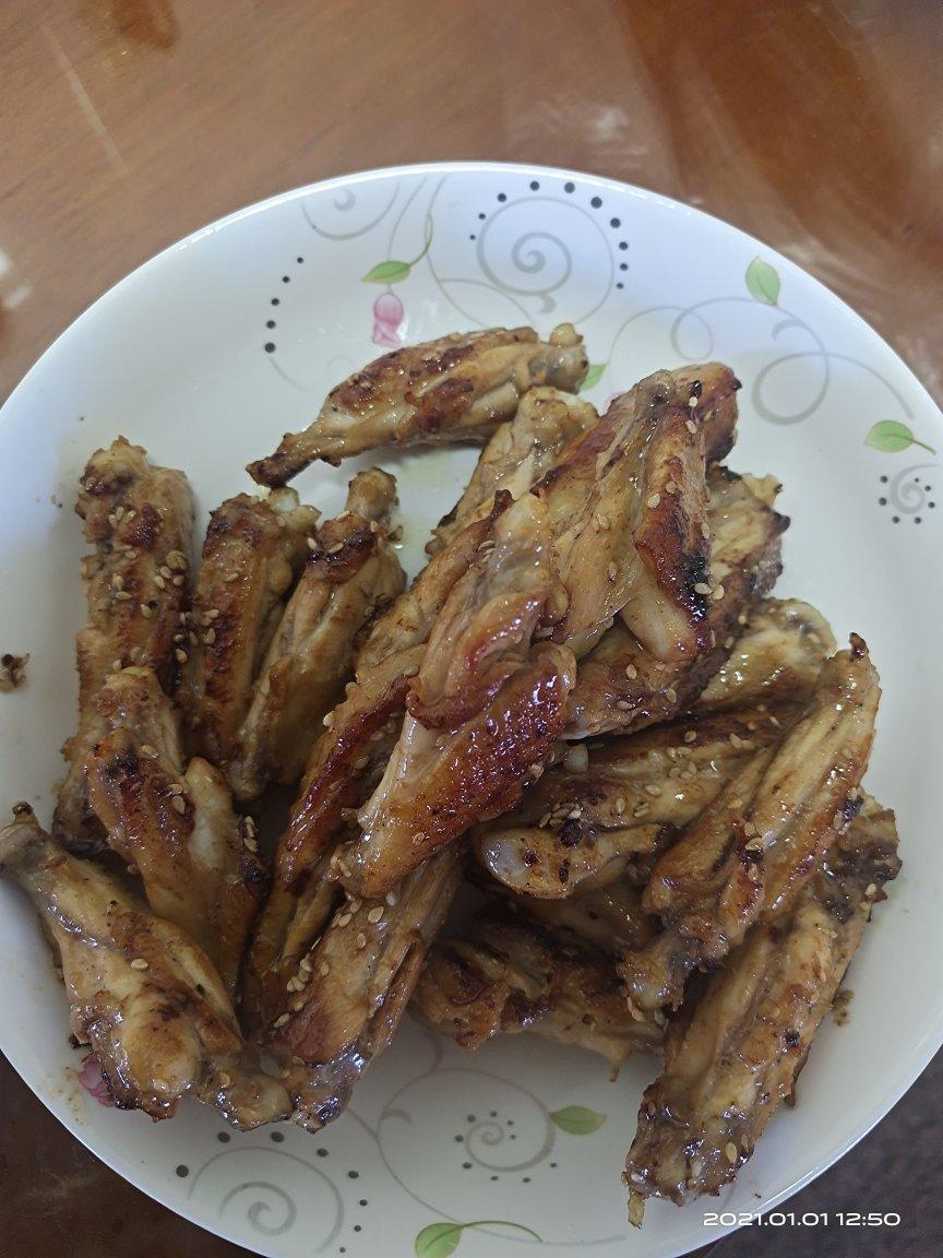 不舔手指算我输‼️做法超简单的鲜嫩多汁秘制小鸡翅🔥