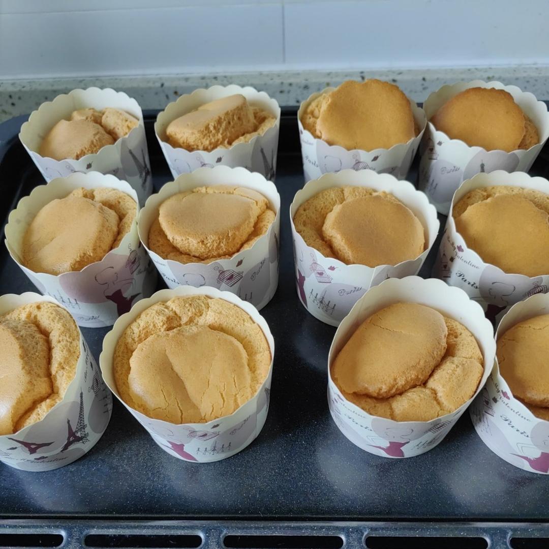 纸杯蛋糕 8寸戚风蛋糕的量