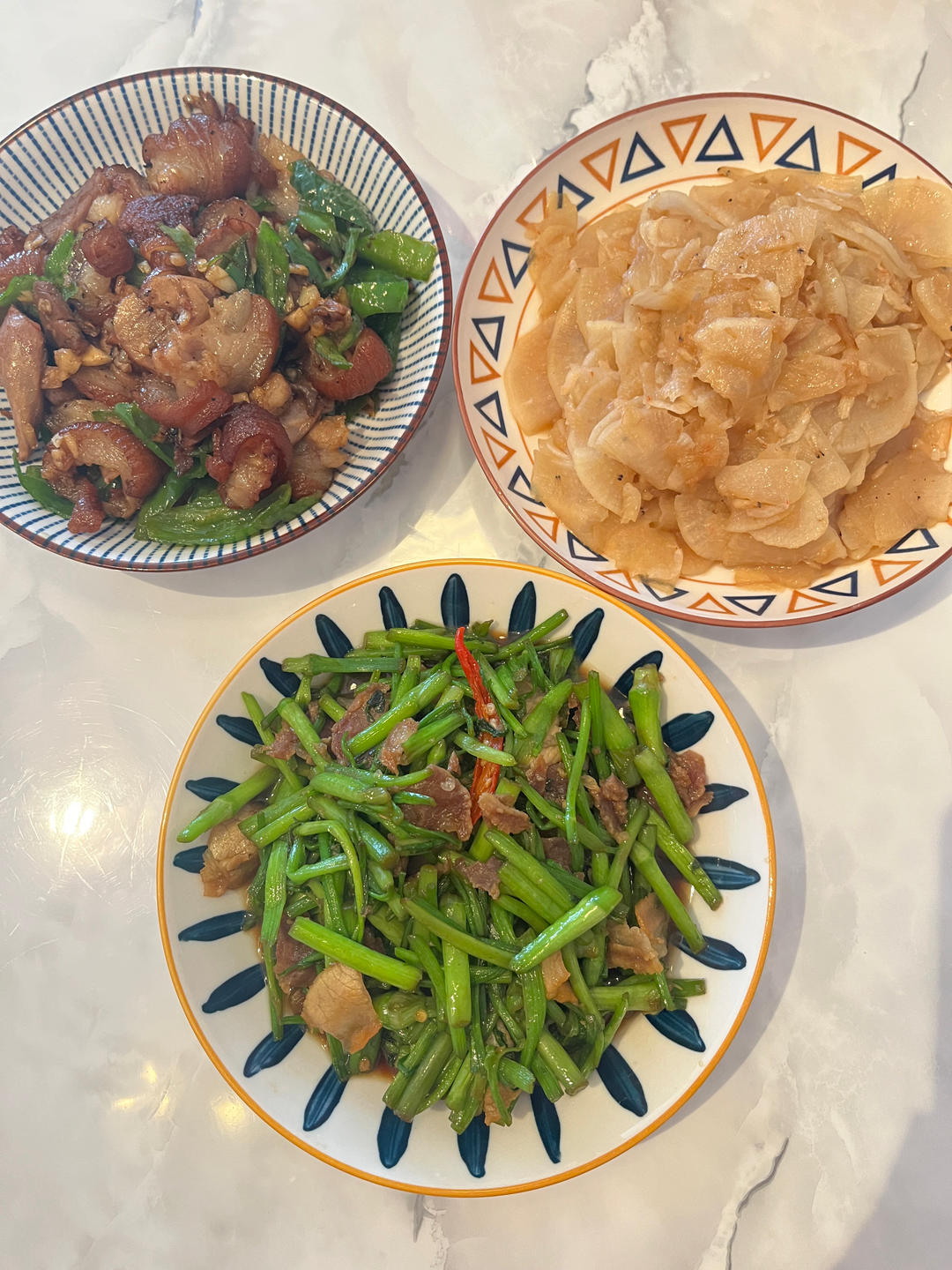 我家的小饭桌