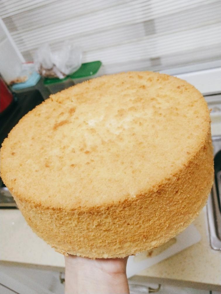 不开裂～不回缩☞6寸戚风蛋糕～轻盈柔软那一抹清香，每每在心底荡漾❤️的做法