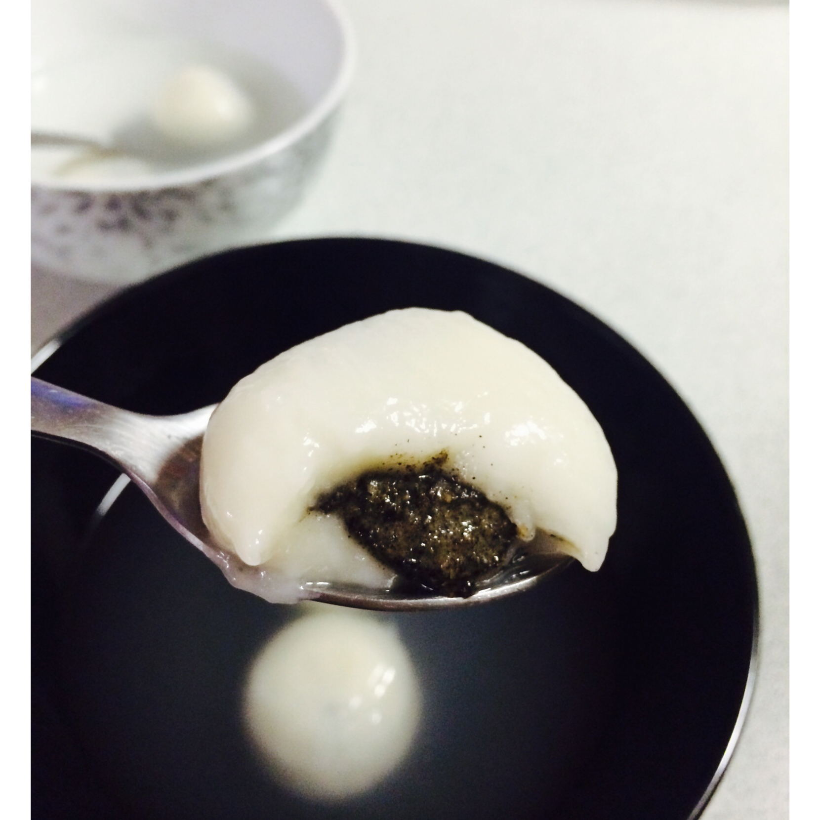 黑芝麻汤圆