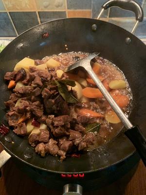土豆胡萝卜炖牛腱子的做法 步骤6