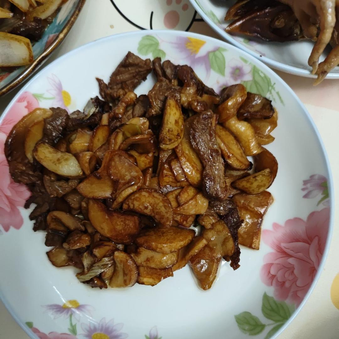 杏鲍菇炒肉片