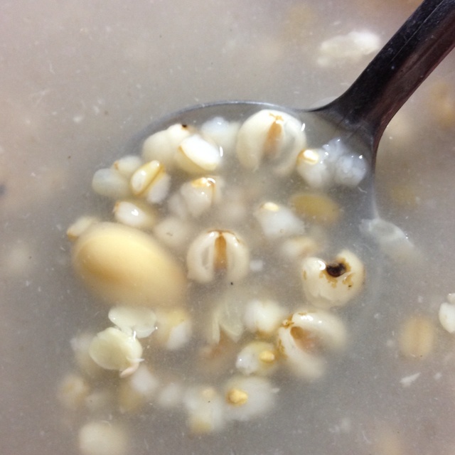 绿豆薏米雪耳冰糖水