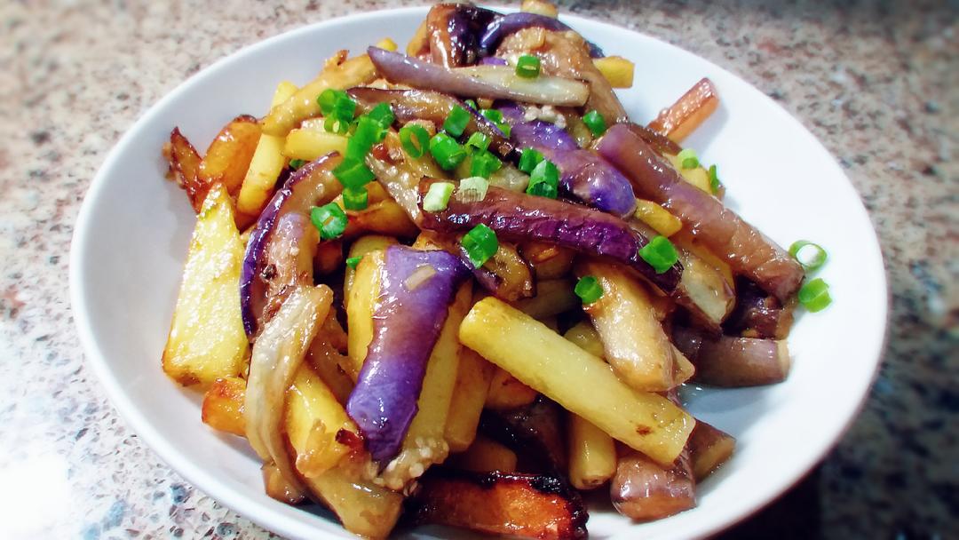 土豆烧茄条的做法