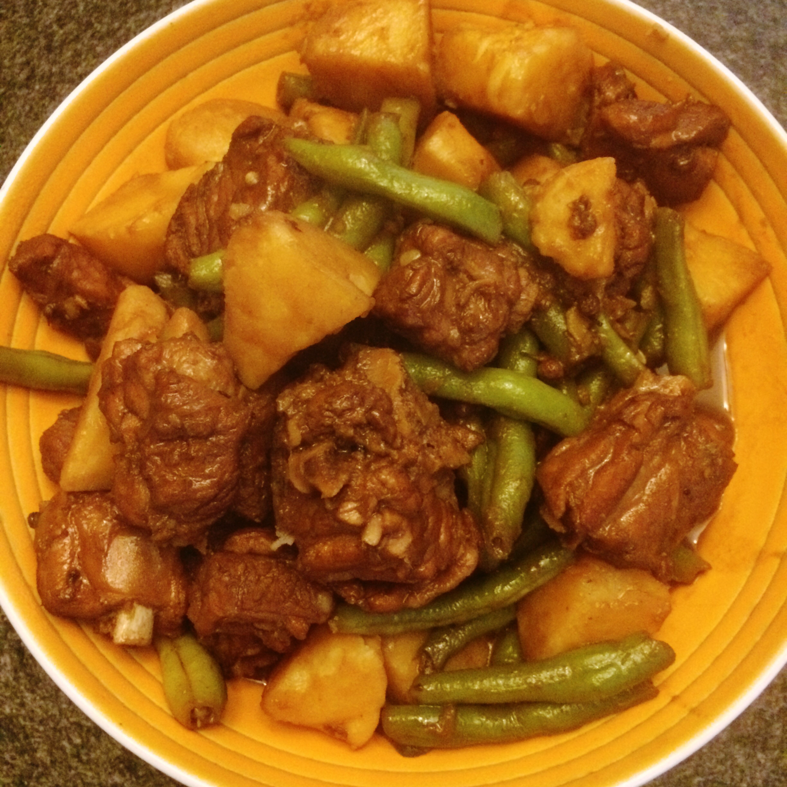 红烧排骨炖豆角土豆