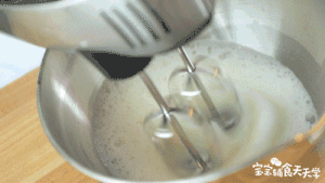 酸奶舒芙蕾蛋糕 宝宝辅食天天学的做法 步骤10