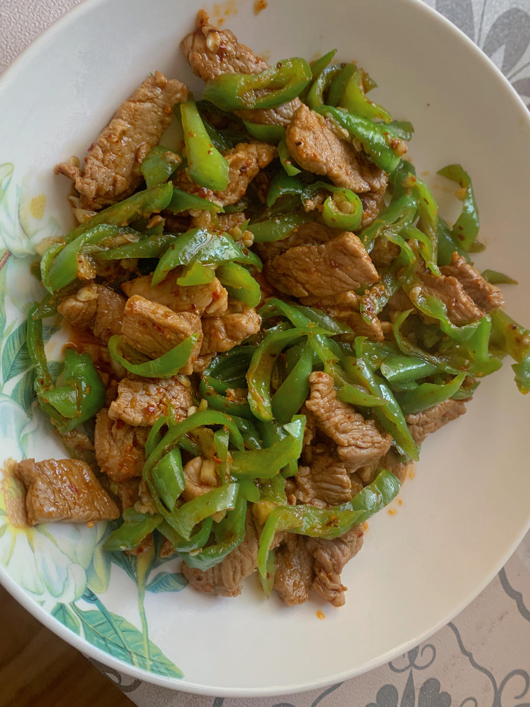 青椒肉丝，这样炒太好吃了。