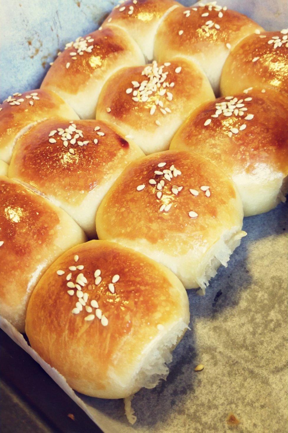 大人小孩都爱不释口的【蜂蜜牛奶小餐包】