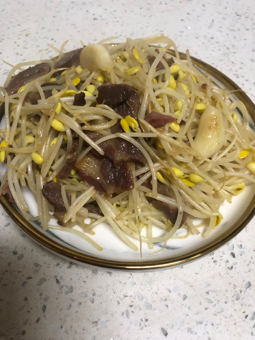 豆芽炒肉丝