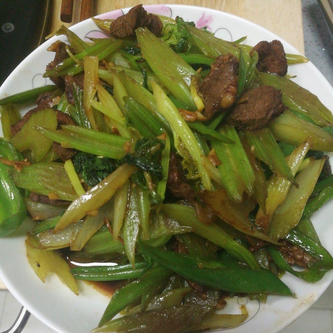 西芹炒肉
