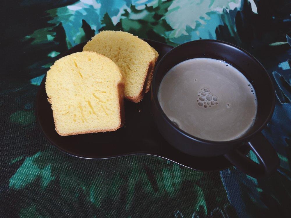 鲜奶油比滋可巧蛋糕（Bizcocho de nala）