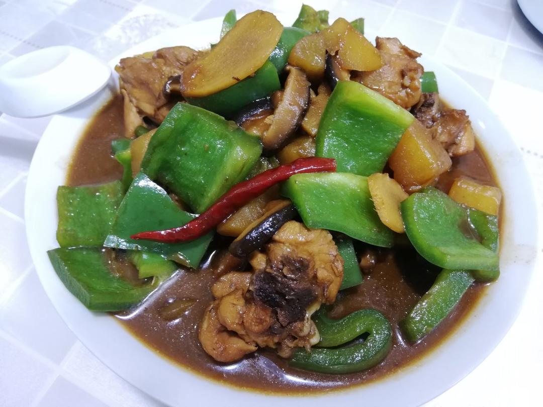 黄焖鸡米饭