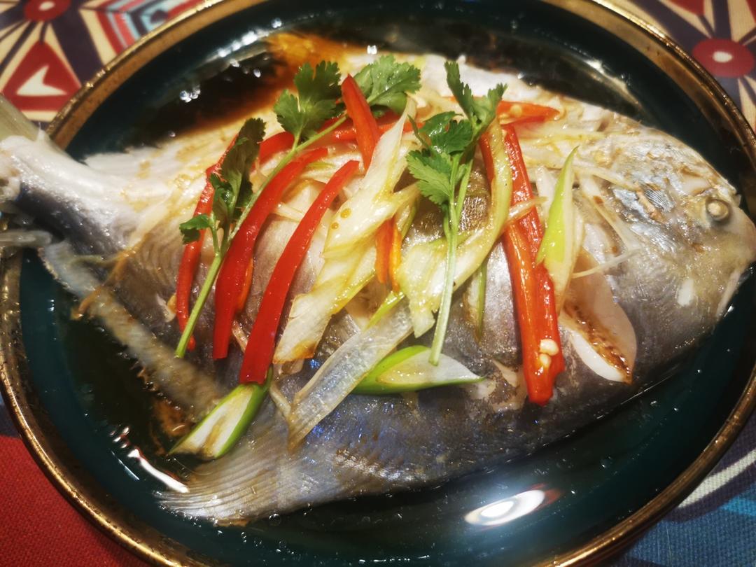 清蒸鲳鱼