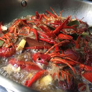 不辣的小龙虾，紫苏卤味最受众的做法 步骤7