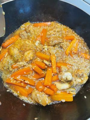 黄焖鸡米饭，不放鸡精味精更健康。的做法 步骤7
