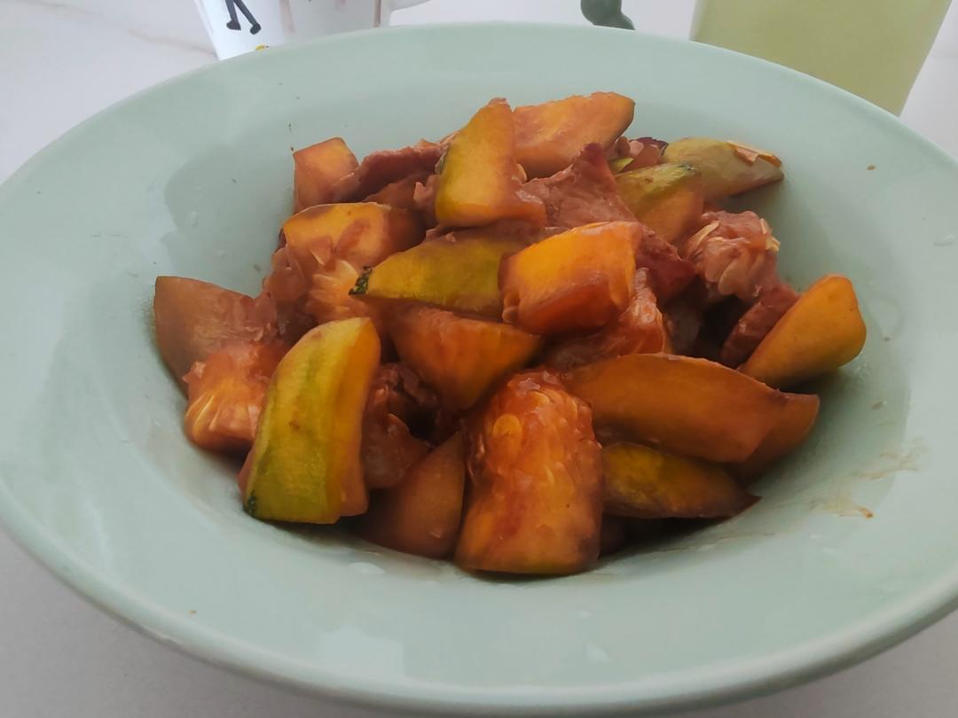 小时候常吃的南瓜炒肉，超下饭，分享给你们！